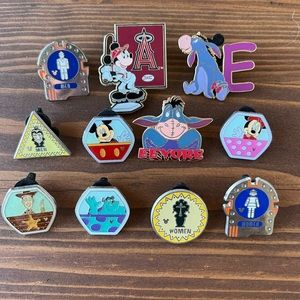 Disney Trading Pins - Lot of 11